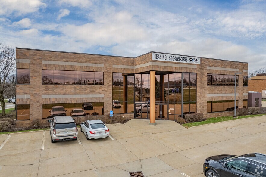 More Photos Of 1575 Corporate Woods Pky, Uniontown Office For Lease