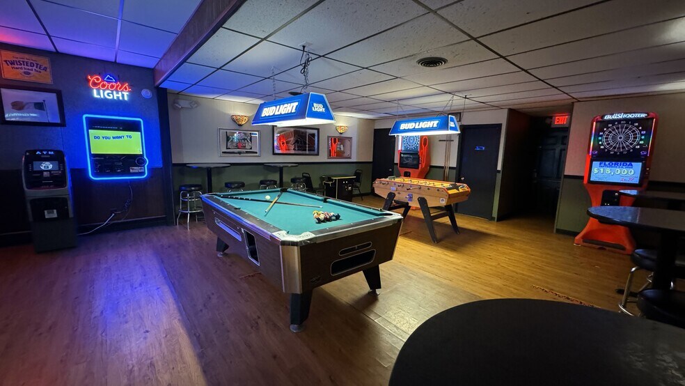 More Photos Of 226 Genesee St, Utica Bar For Sale