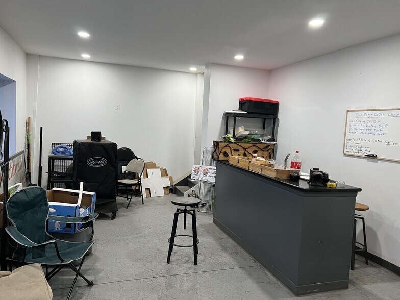 More Photos Of 7609 Sparrow Dr, Leduc Warehouse For Sale