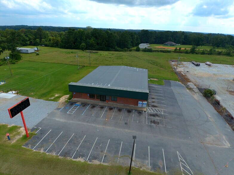 More Photos Of 1214 US Highway 82, Georgetown Freestanding For Lease