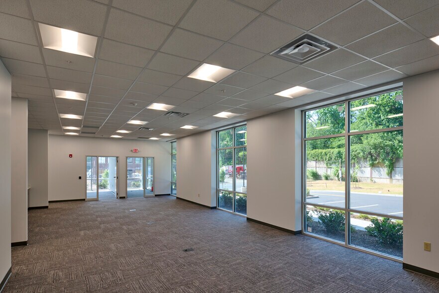 More Photos Of 2125 McCarter Hwy, Newark Warehouse For Lease