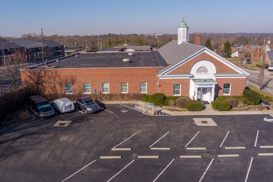 More Photos Of 20 Iron Gate Park Dr, Centerville Storefront Retail Office For Sale