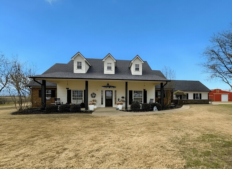 More Photos Of 5871 Milam Rd, Denton Flex For Sale