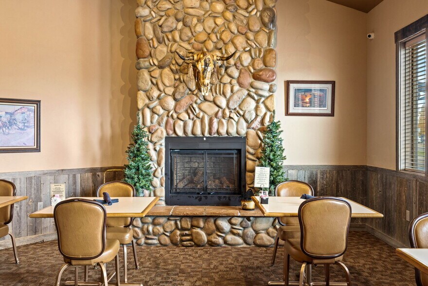 More Photos Of 5100-N Star Blvd, Great Falls Storefront Retail Office For Sale