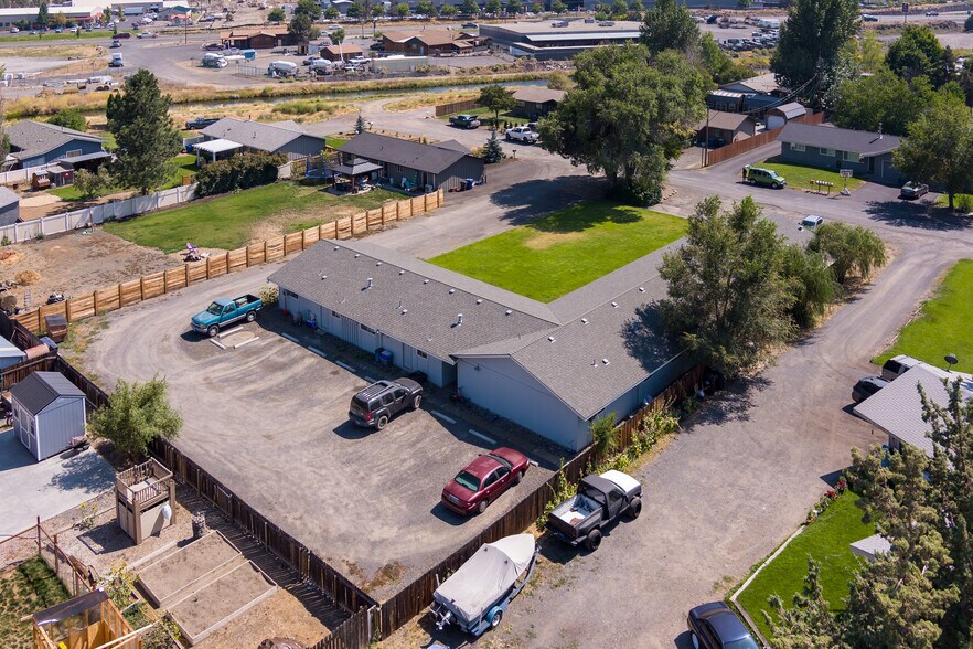 More Photos Of 2125 SW Xero Ln, Redmond Apartments For Sale