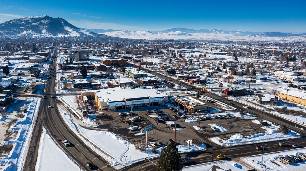 More Photos Of 600 N Fee St, Helena Supermarket For Sale