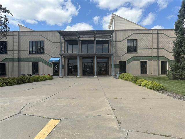 More Photos Of 1700 S 1st Ave, Iowa City General Retail For Lease