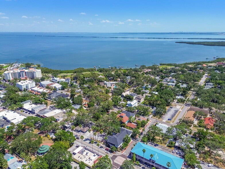 More Photos Of 454 Main St, Safety Harbor Storefront Retail Residential For Sale