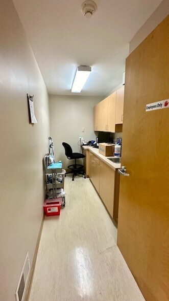 More Photos Of 412 Ewan Rd, Mullica Hill Medical For Lease