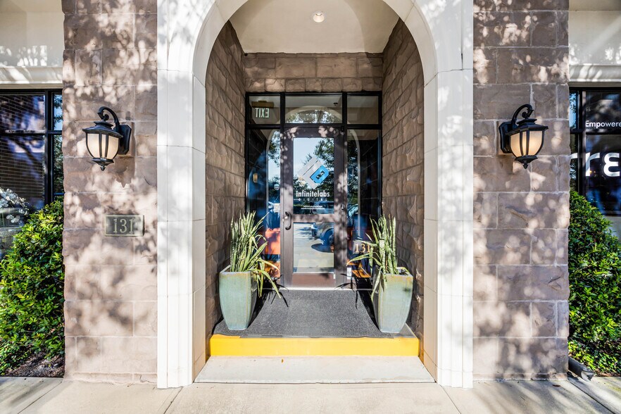 More Photos Of 99-141 S New York Ave, Winter Park Apartments For Sale