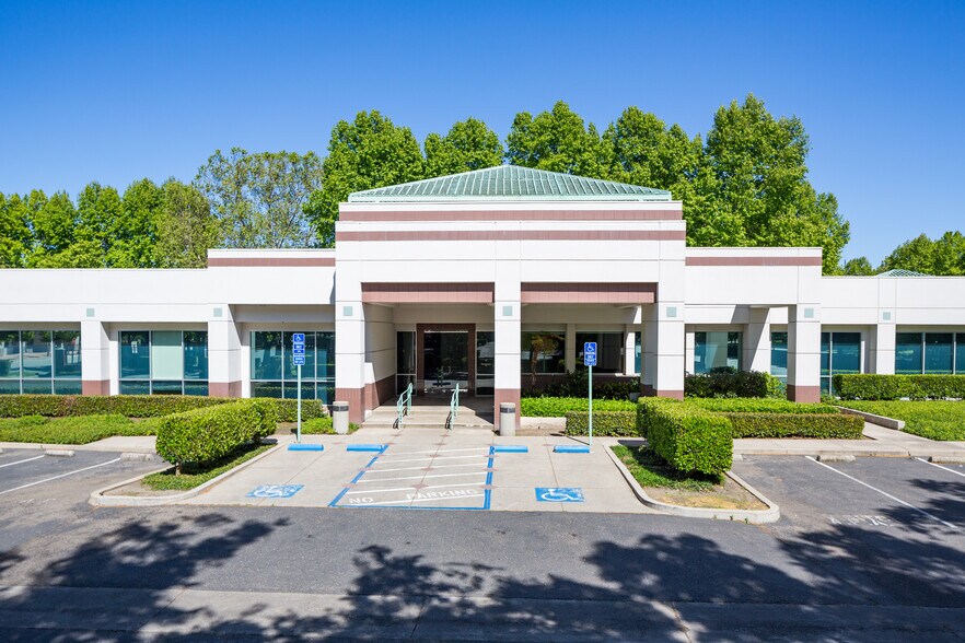 More Photos Of 3203 W March Ln, Stockton Office For Lease
