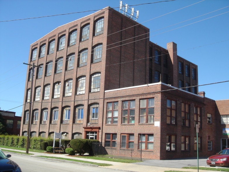 More Photos Of 1001 W Washington St, Norristown Warehouse For Lease