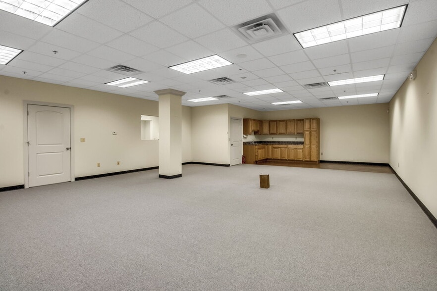 More Photos Of 2-85 Bristol Ln, Ellicottville General Retail For Lease