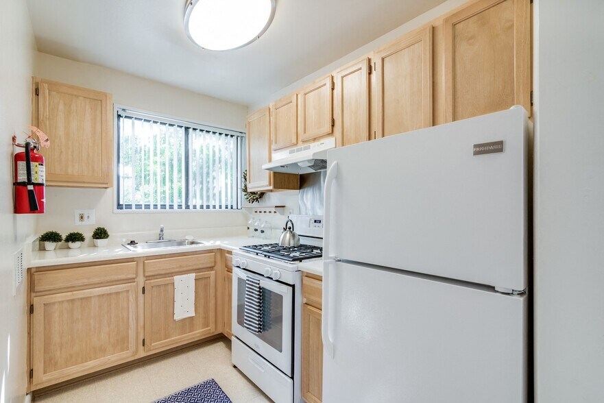 More Photos Of 3647 6th St SE, Washington Apartments For Sale