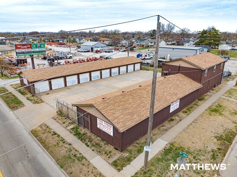 More Photos Of 2426 9th Ave, Council Bluffs Self Storage For Sale
