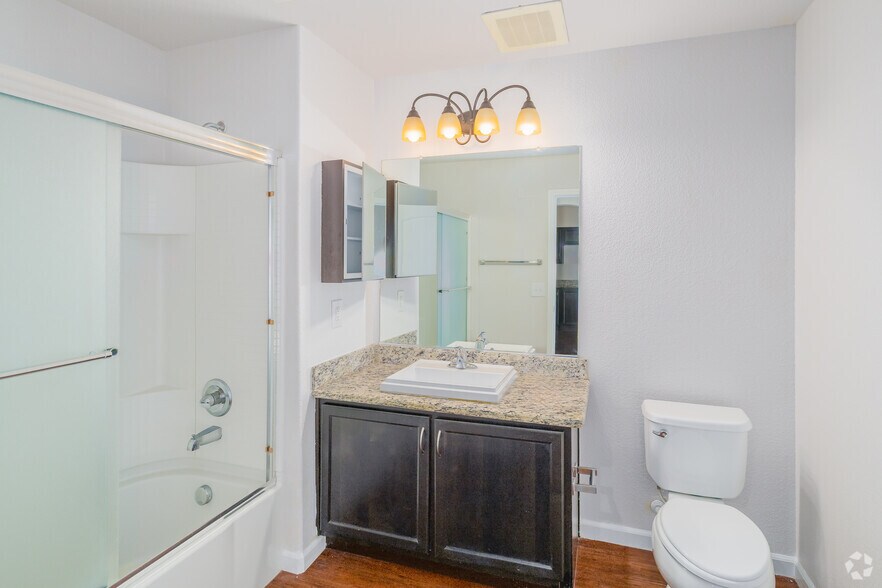 More Photos Of 1520 16th St, Sacramento Apartments For Lease