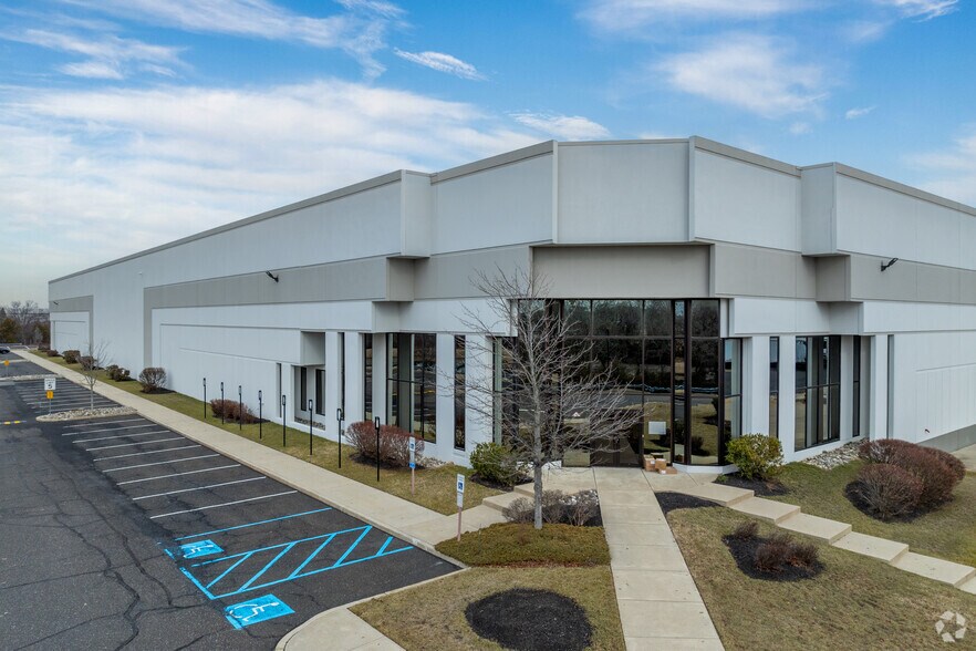 More Photos Of 800 Arlington Blvd, Swedesboro Warehouse For Lease