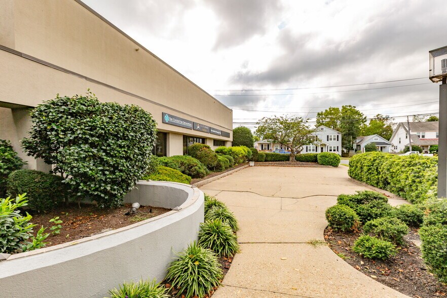 More Photos Of 2201 Charles St, Fredericksburg Medical For Lease