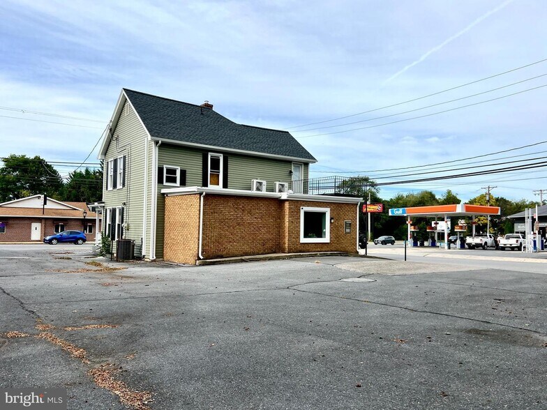 More Photos Of 494 E King St, Shippensburg Office For Sale