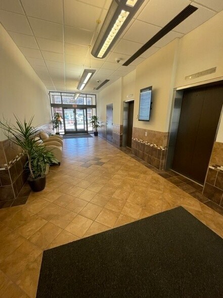 More Photos Of 305 Mt Lebanon Blvd, Pittsburgh Office For Lease