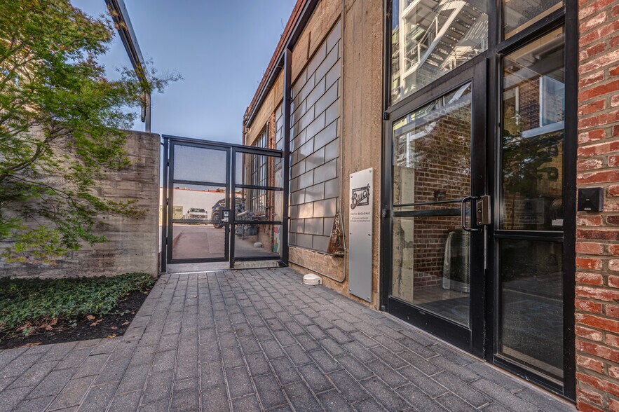 More Photos Of 1101 N Broadway Ave, Oklahoma City Loft Creative Space For Lease