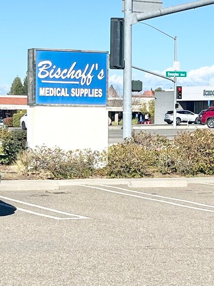 More Photos Of 120 Sunrise Ave, Roseville Freestanding For Lease