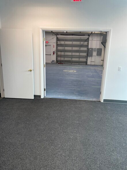 More Photos Of 2860 W State Road 84, Fort Lauderdale Office For Lease