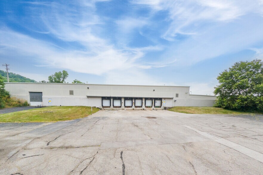 More Photos Of 621 Wilmer Ave, Cincinnati Warehouse For Sale