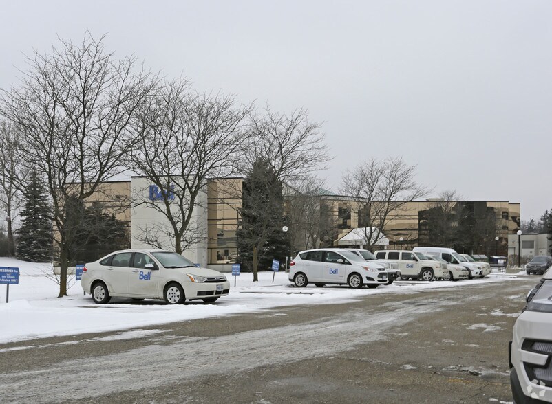 More Photos Of 575 Riverbend Dr, Kitchener Office For Sale