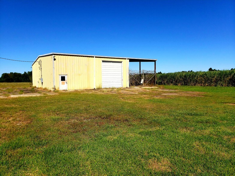 More Photos Of 139 Joe Brown Rd, Lockport Warehouse For Sale