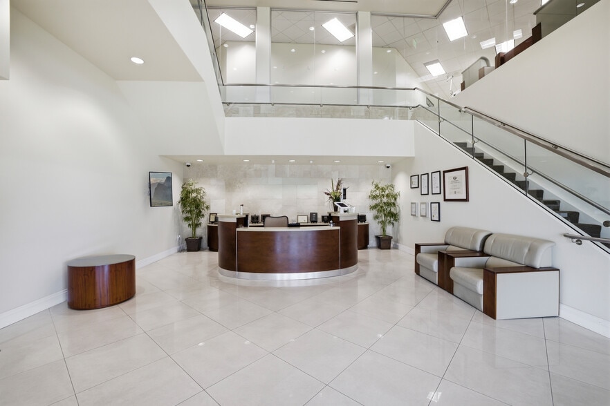 More Photos Of 15 Whatney, Irvine Research And Development For Lease