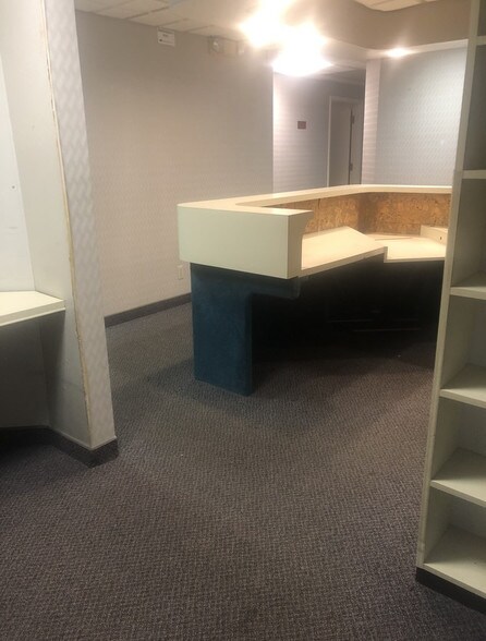 More Photos Of 31040-31046 Utica Rd, Fraser Office Residential For Lease