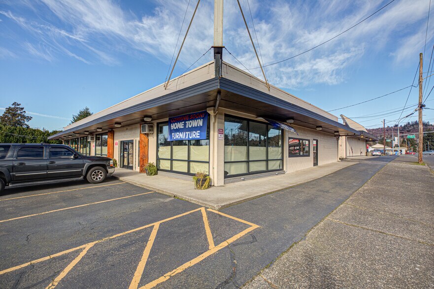 More Photos Of 3504-3536 NE 3rd Ave, Camas General Retail For Sale