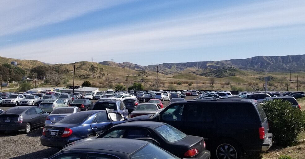 More Photos Of 29753-29757 Bouquet Canyon Rd, Santa Clarita Auto Dealership For Lease
