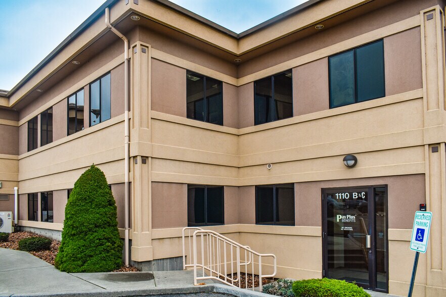 More Photos Of 1110 N Center Pky, Kennewick Office For Lease