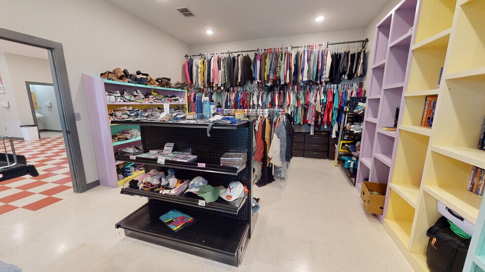 More Photos Of 4150 Highway 36 S, Brenham Shelter For Sale