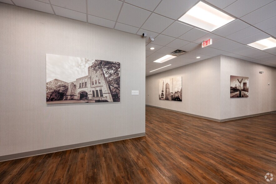 More Photos Of 3901 W 86th St, Indianapolis Office For Lease