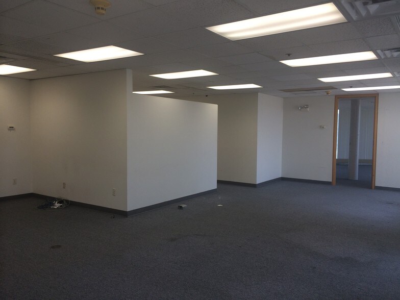 More Photos Of 97 Washington Ave, North Haven Medical For Lease