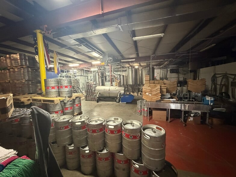 More Photos Of 1301 Barth Ave, Indianapolis Bar For Sale