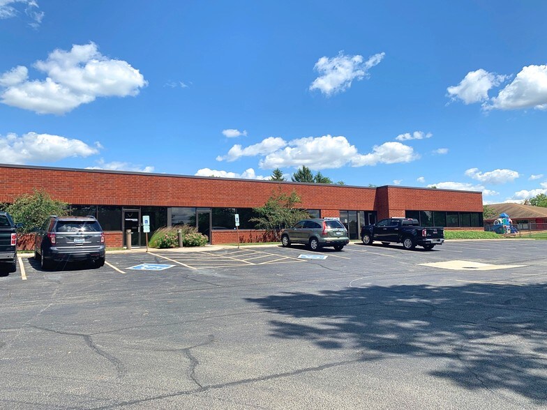 More Photos Of 2004 Fox Dr, Champaign Medical For Sale