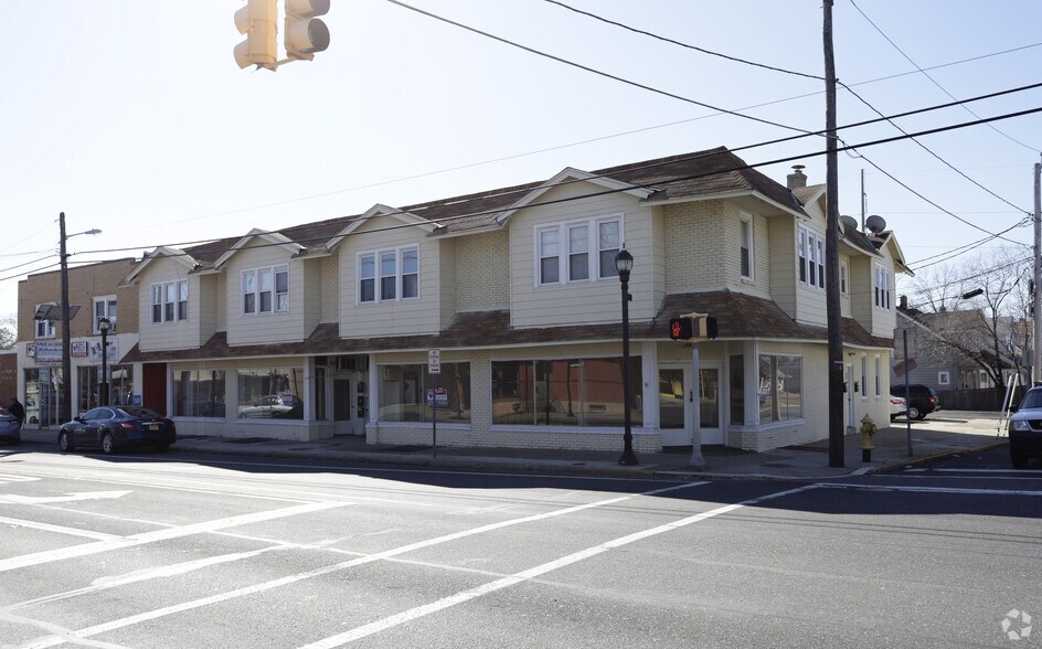 Primary Photo Of 215-223 N Black Horse Pike, Runnemede Apartments For Lease