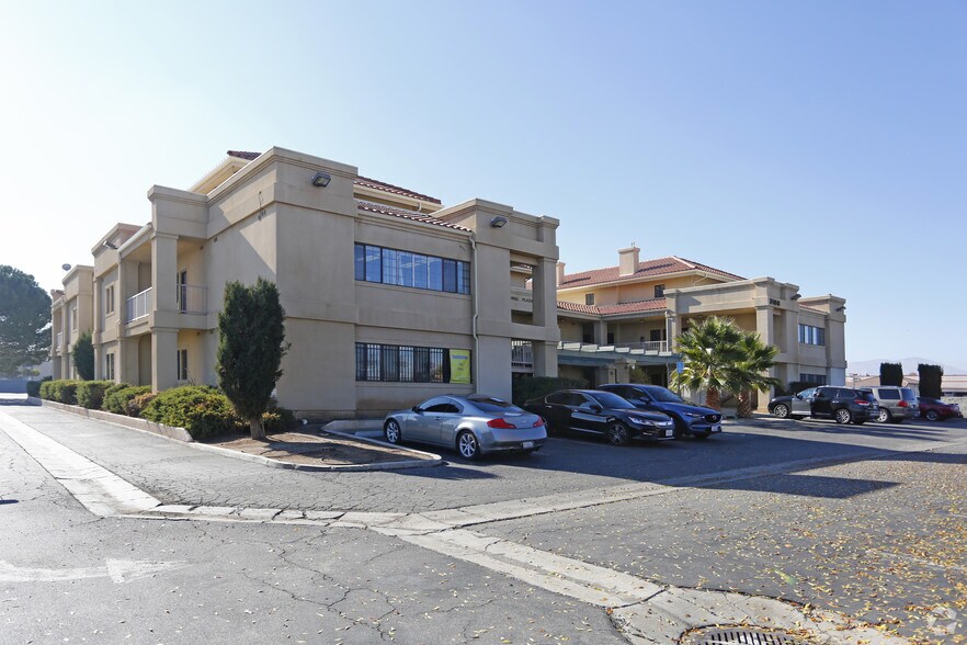 More Photos Of 3166 E Palmdale Blvd, Palmdale Office For Sale