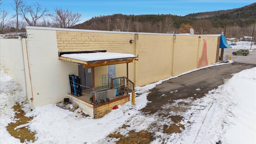 More Photos Of 1133 State Route 22, Cambridge Storefront For Sale