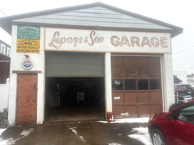 Primary Photo Of 98 Van Schaick Ave, Cohoes Specialty For Sale