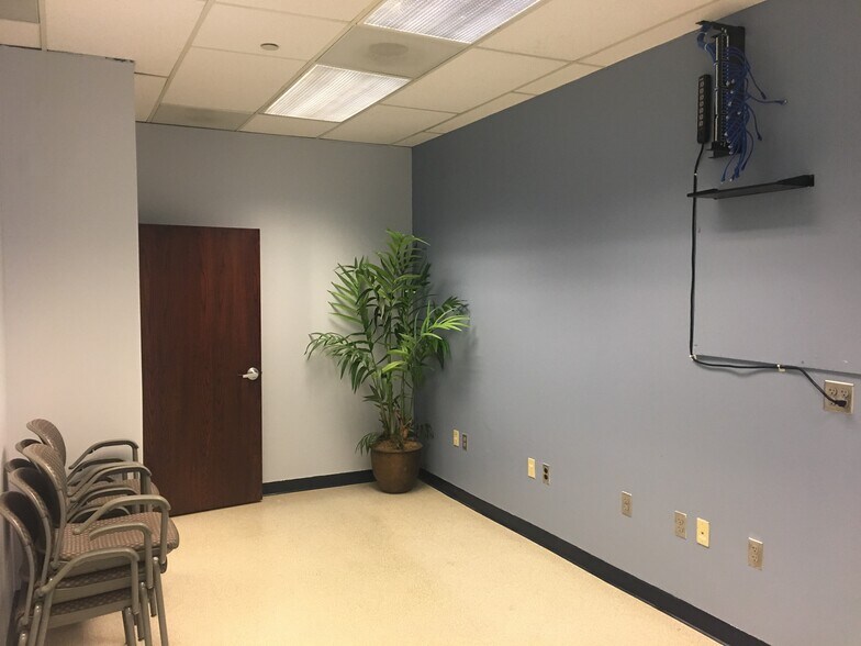 More Photos Of 1301 York Rd, Lutherville Medical For Lease