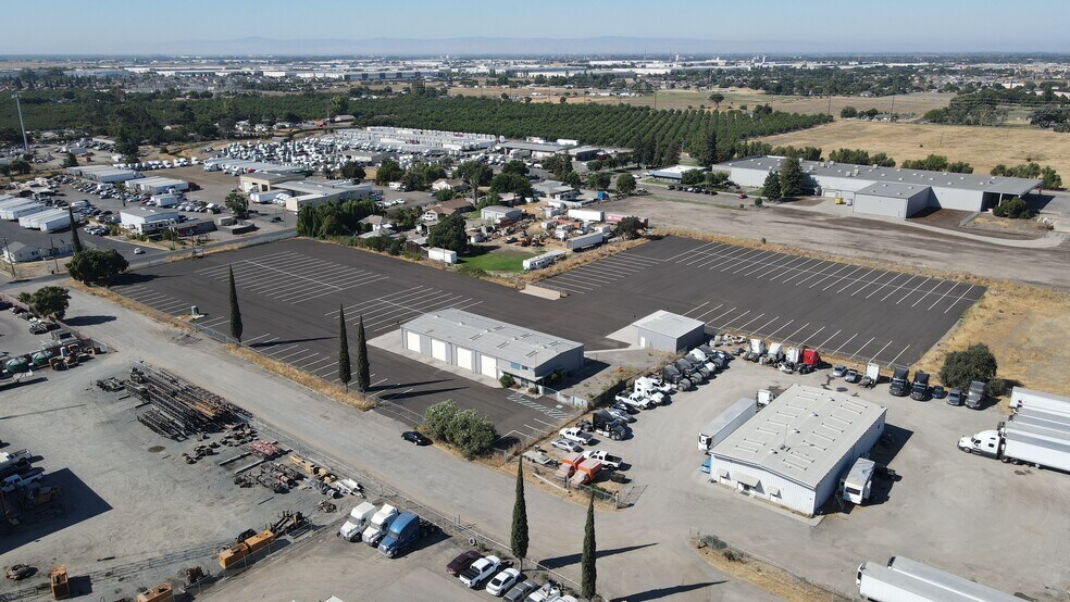 More Photos Of 2973 Loomis Rd, Stockton Truck Terminal For Lease
