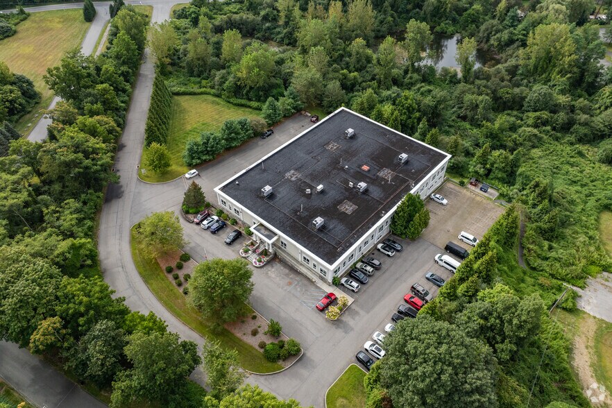 More Photos Of 7 Sutton Pl, Brewster Village Warehouse For Lease