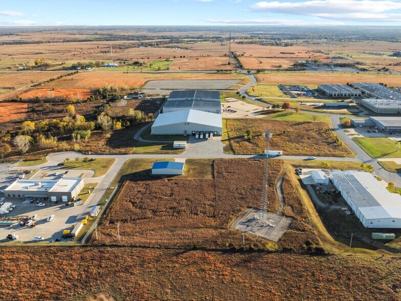 More Photos Of 7380 International Ct, Bartlesville Warehouse For Sale