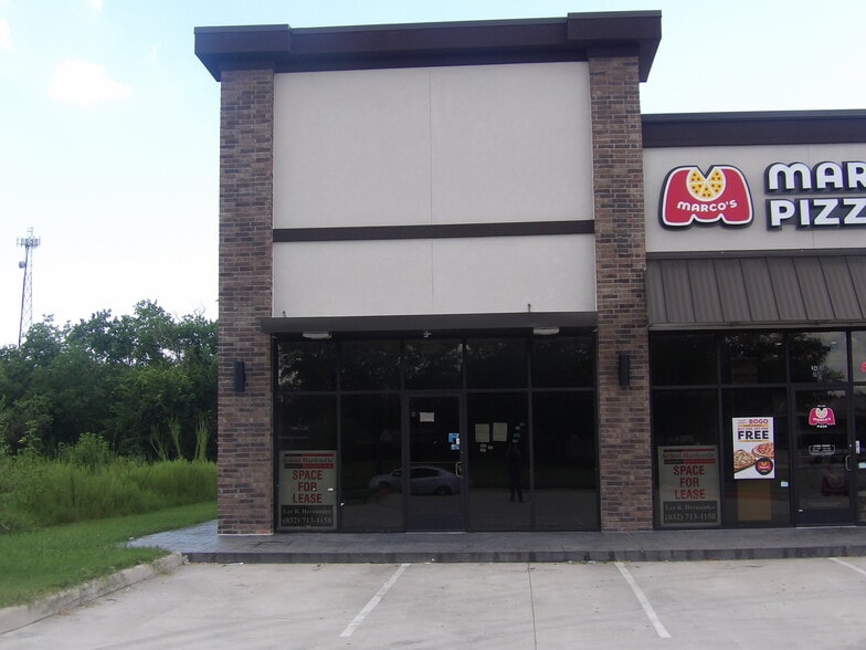 More Photos Of 3401 East Blvd, Deer Park Storefront For Lease