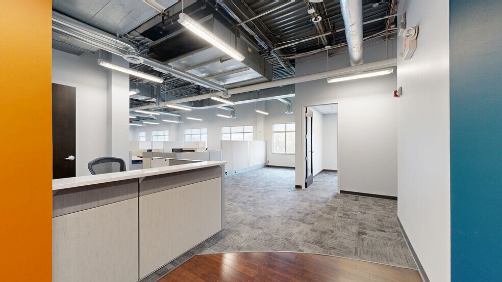 More Photos Of 6677-6683 Delmar Blvd, University City Unknown For Lease